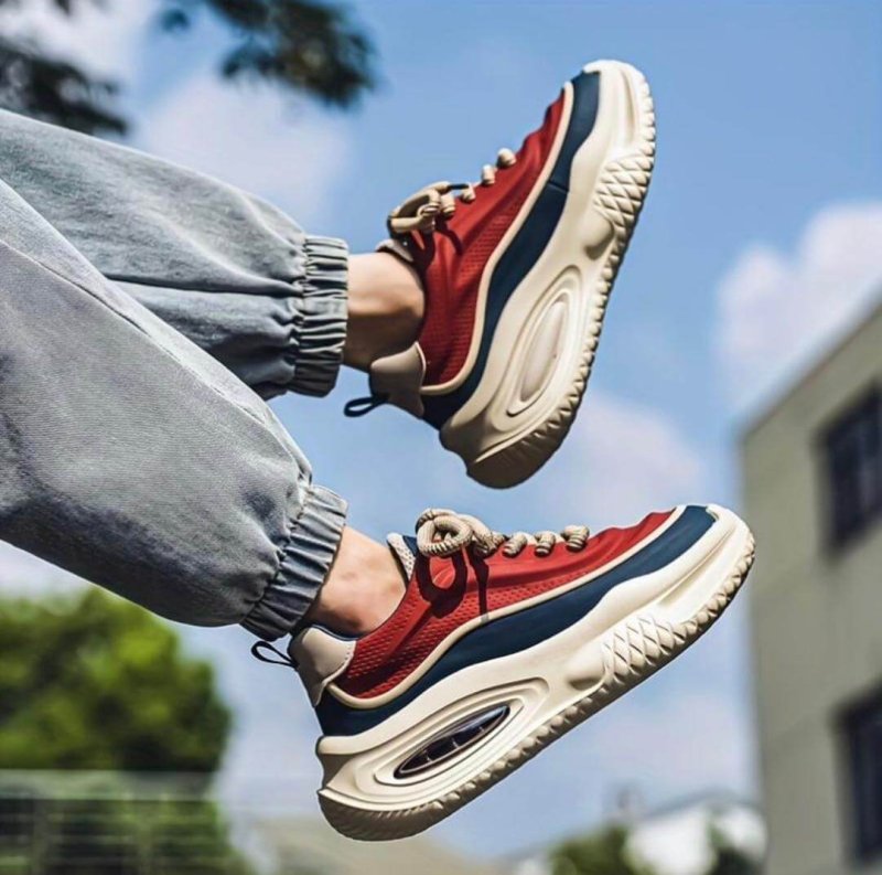 Trendy thick soled men's versatile sneakers (Size 41-42) - Image 2