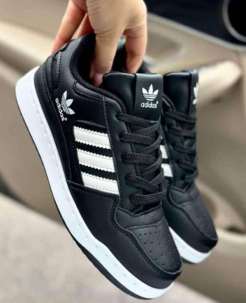 Adidas unisex sneakers - Image 2